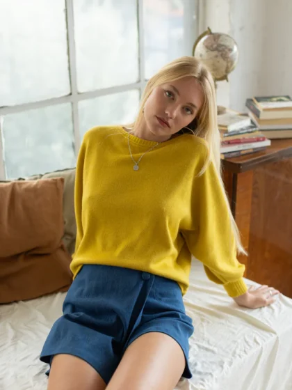 Suéter Idris en color mostaza