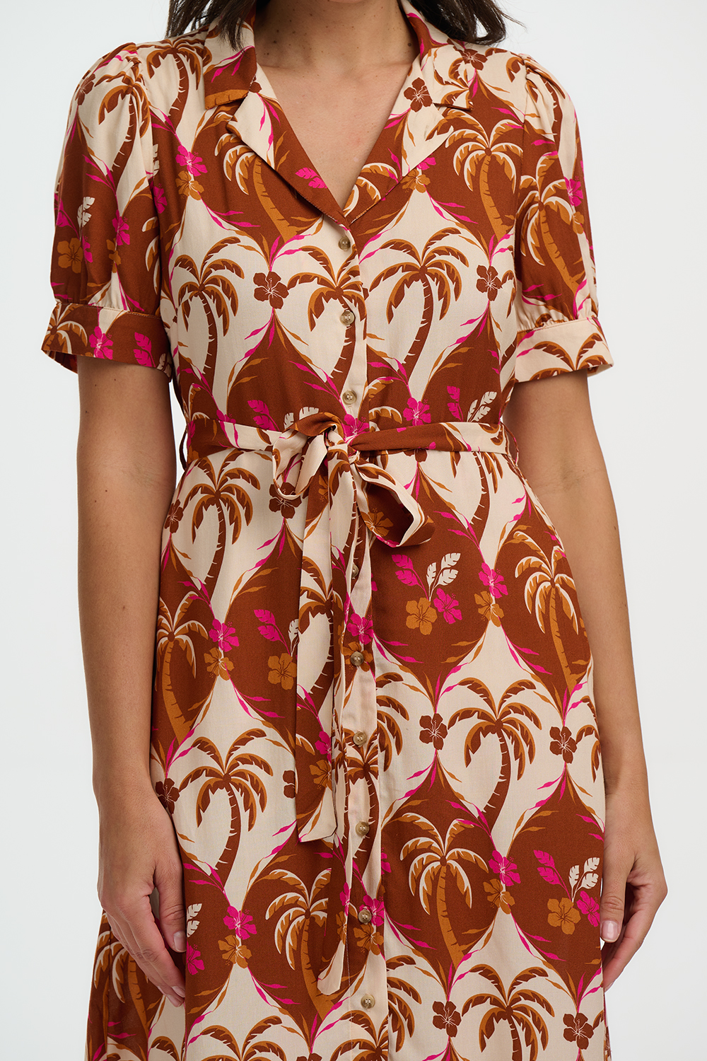 Vestido camisero midi estampado palmeras - Imagen 4