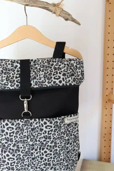 Mochila animal print - Imagen 3